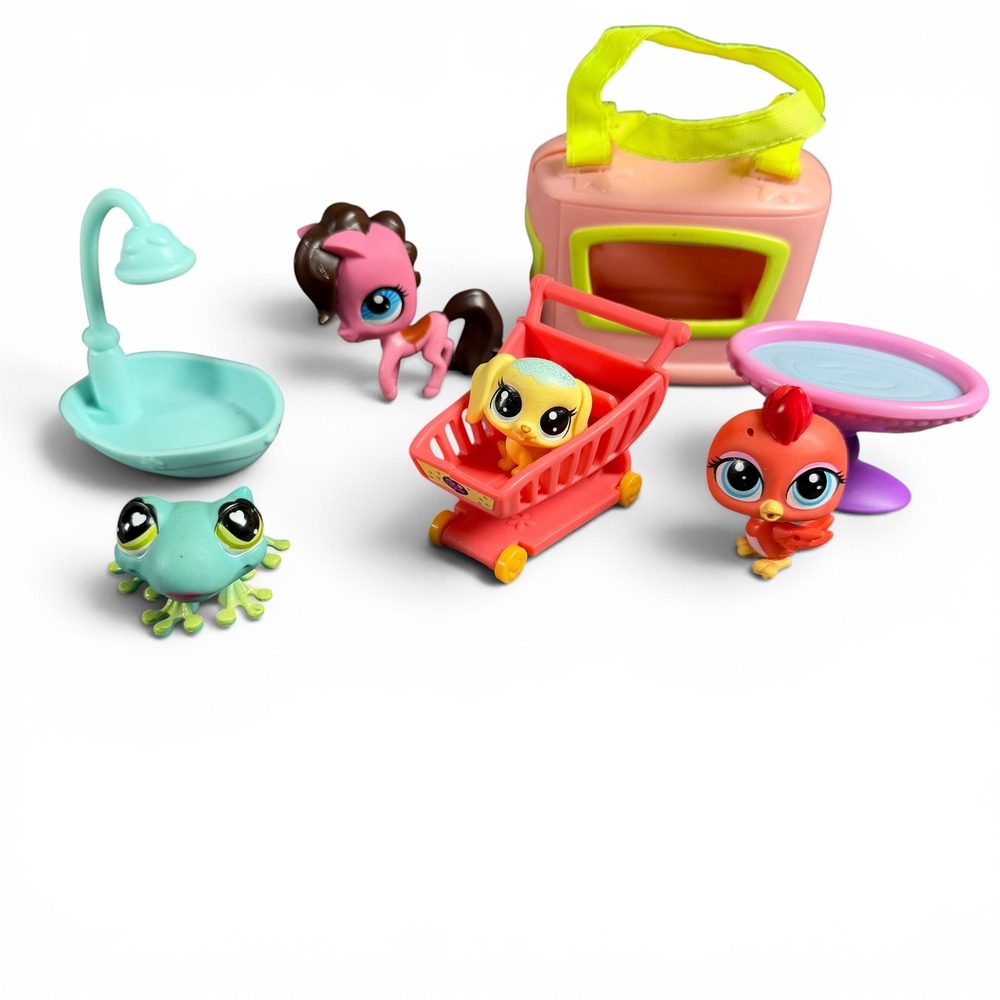 Hasbro Littlest Pet Shop Lot Pony Frog Cardinal Puppy Accessories Carrying Case